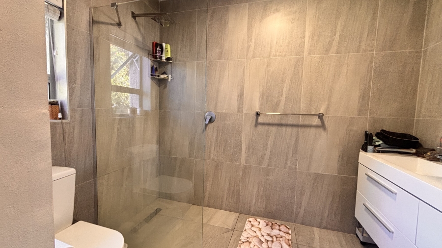 4 Bedroom Property for Sale in Kirstenhof Western Cape